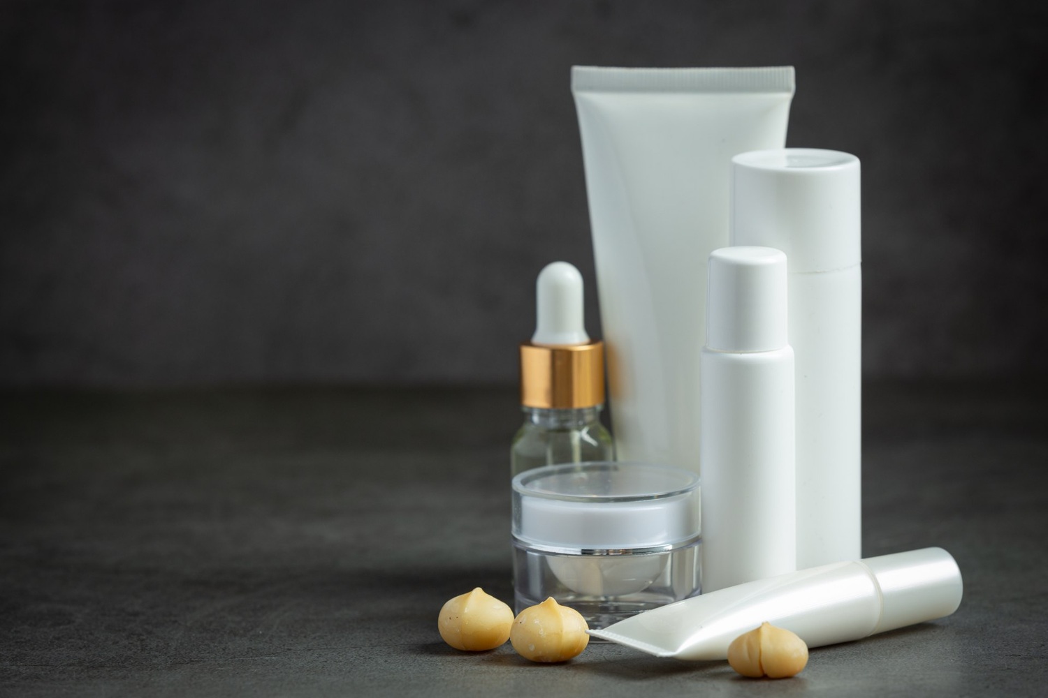 10 Best Anti-Aging Creams for Youthful Skin