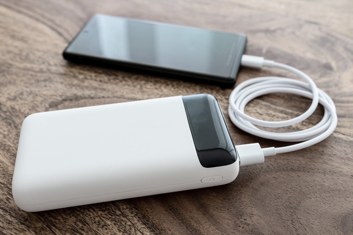 10 Best Portable Chargers for All Your Devices